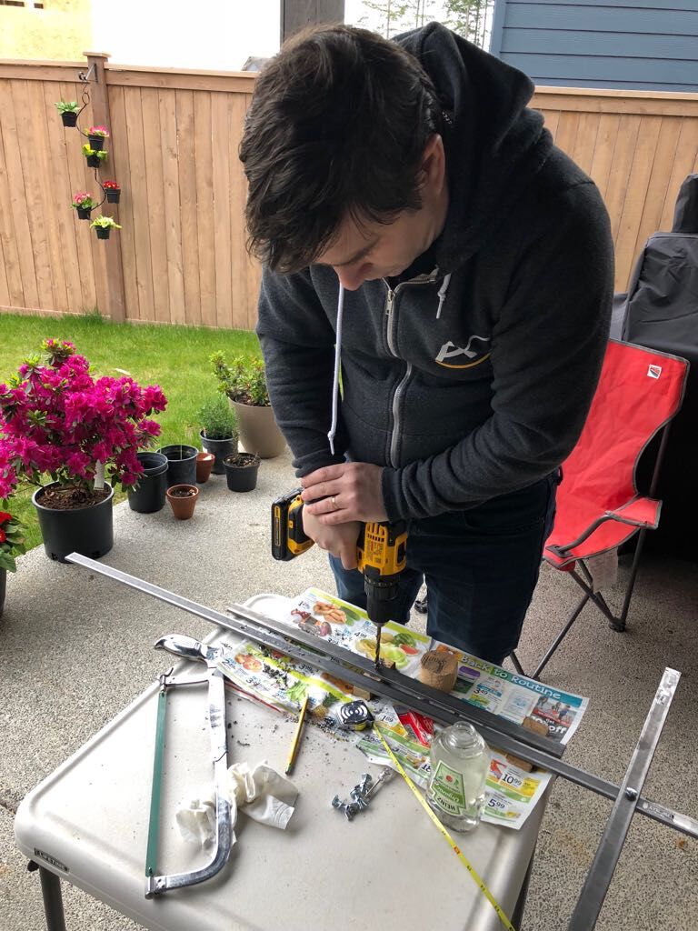 cruz_asador_perforando_acero